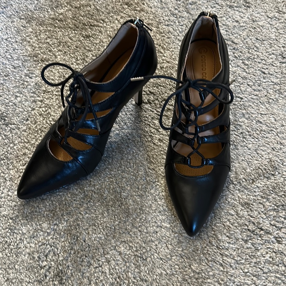 NWOT sexy lace up heels